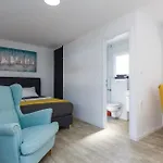 Ferienhaus Ten-bedroom In *