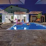 Ten-bedroom In *