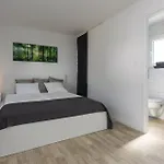 Nyaraló Ten-bedroom In Petrčane