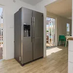 Ten-bedroom In
