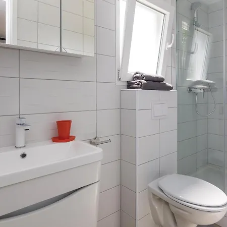 Ten-bedroom In Semesterbostad