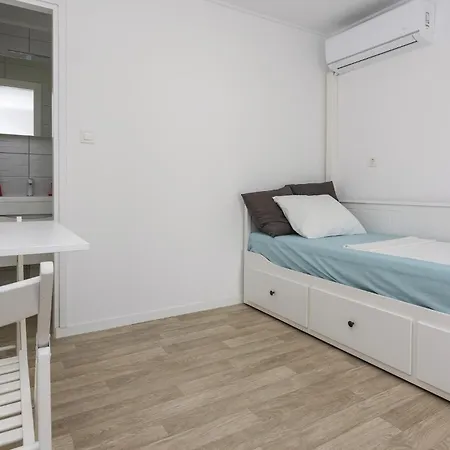 Ten-bedroom In * Petrcane
