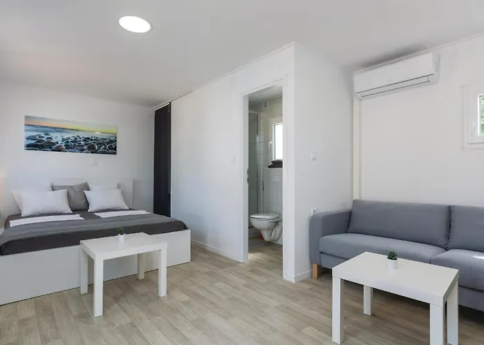Дом отдыха Ten-bedroom In Петрчане