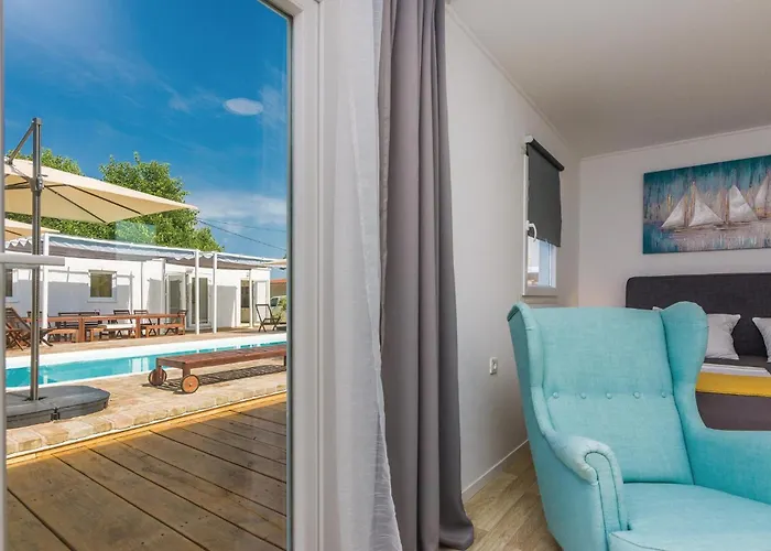 Ten-bedroom In * Петрчане